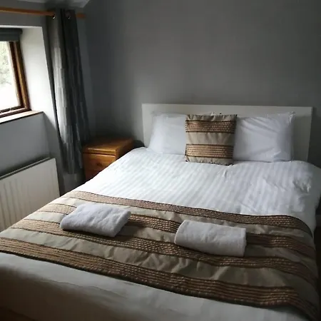 An File Economy Hostel Westport